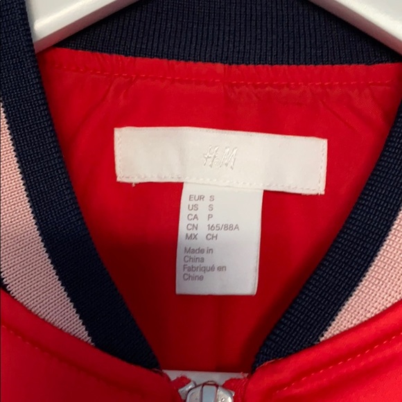 NWOT! H&M satin bomber jacket - Picture 3 of 6